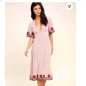 Lulu’s embroidered midi dress